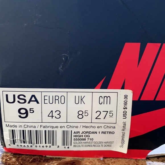 Air Jordan 1 Retro - Picture 3 of 16